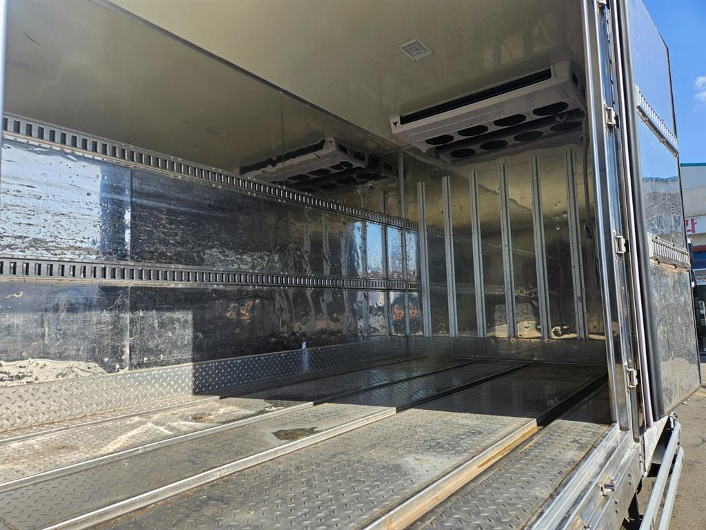 현대 메가트럭 냉동탑 7.5톤 수동 8