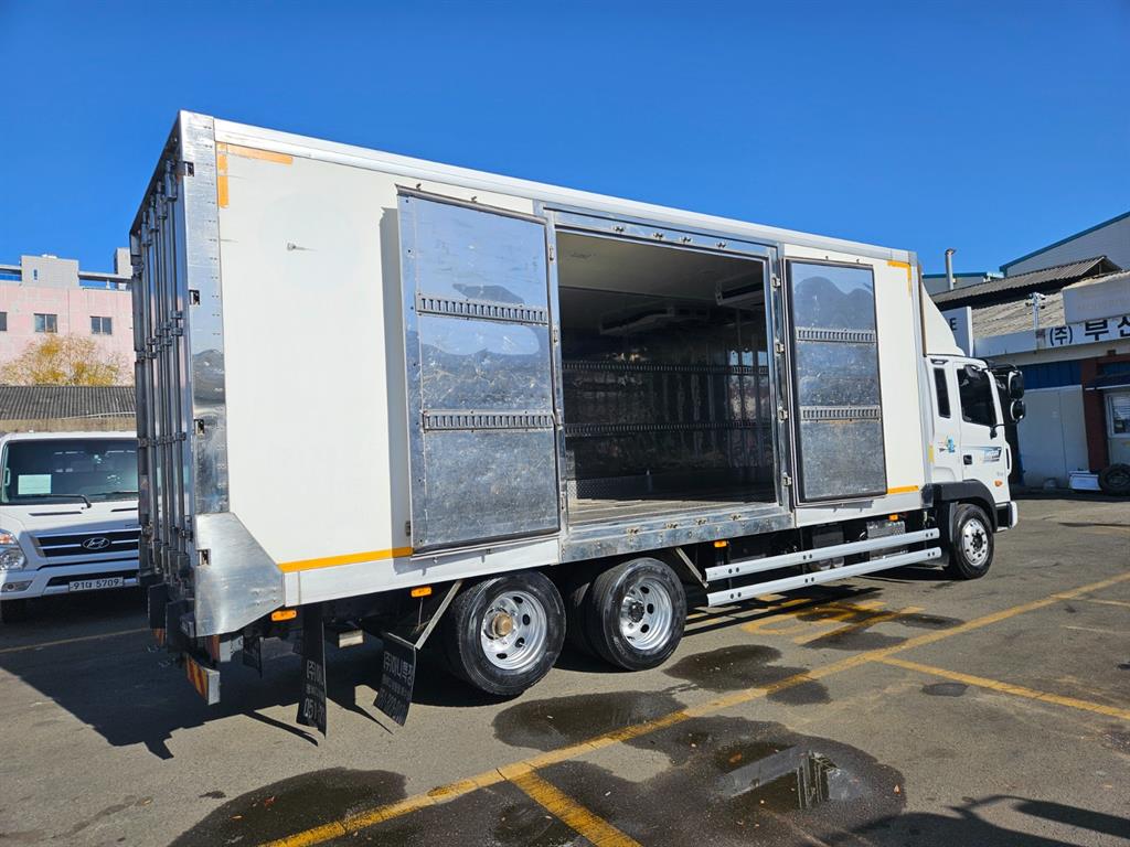 현대 메가트럭 냉동탑 7.5톤 수동 10