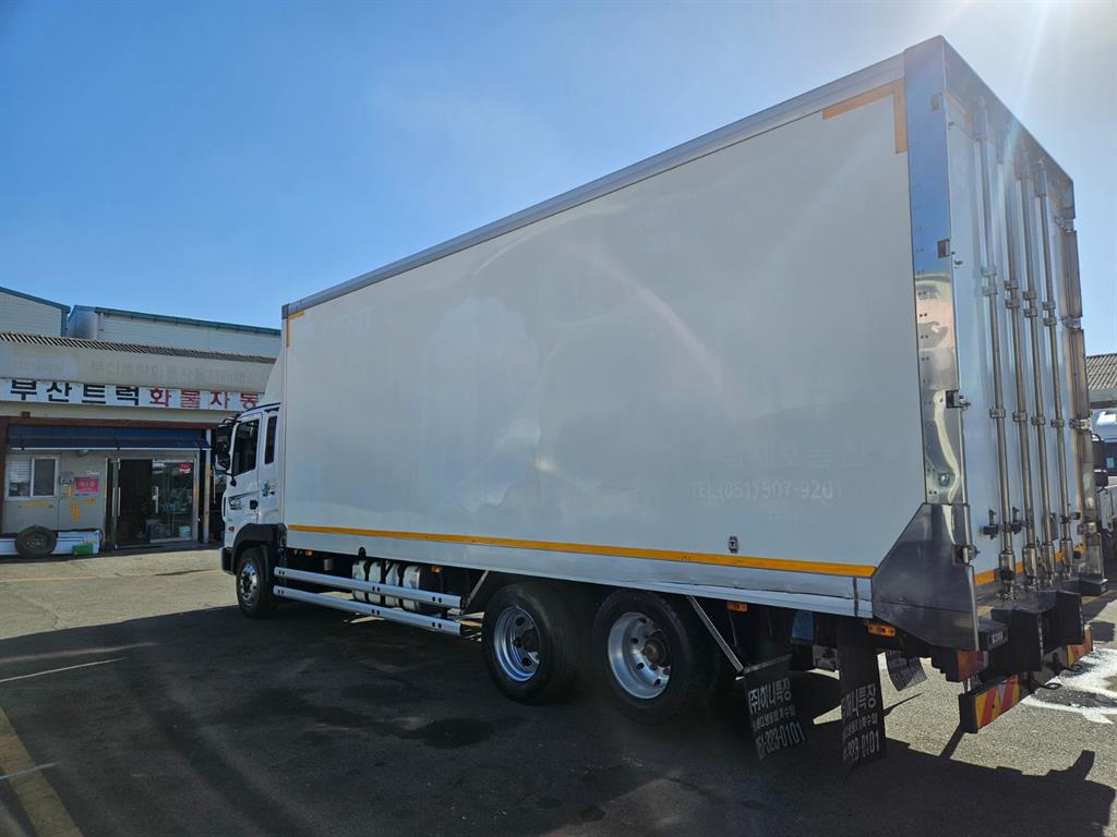 현대 메가트럭 냉동탑 7.5톤 수동 3