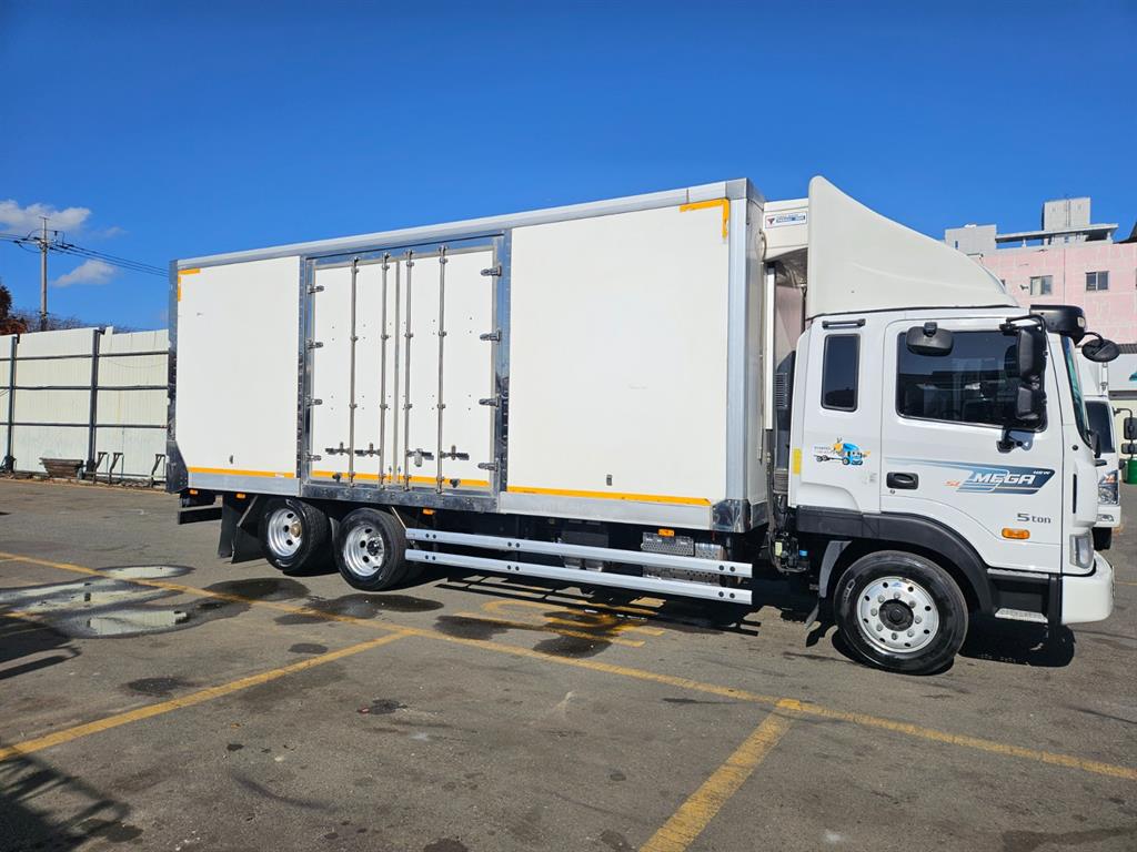 현대 메가트럭 냉동탑 7.5톤 수동 0