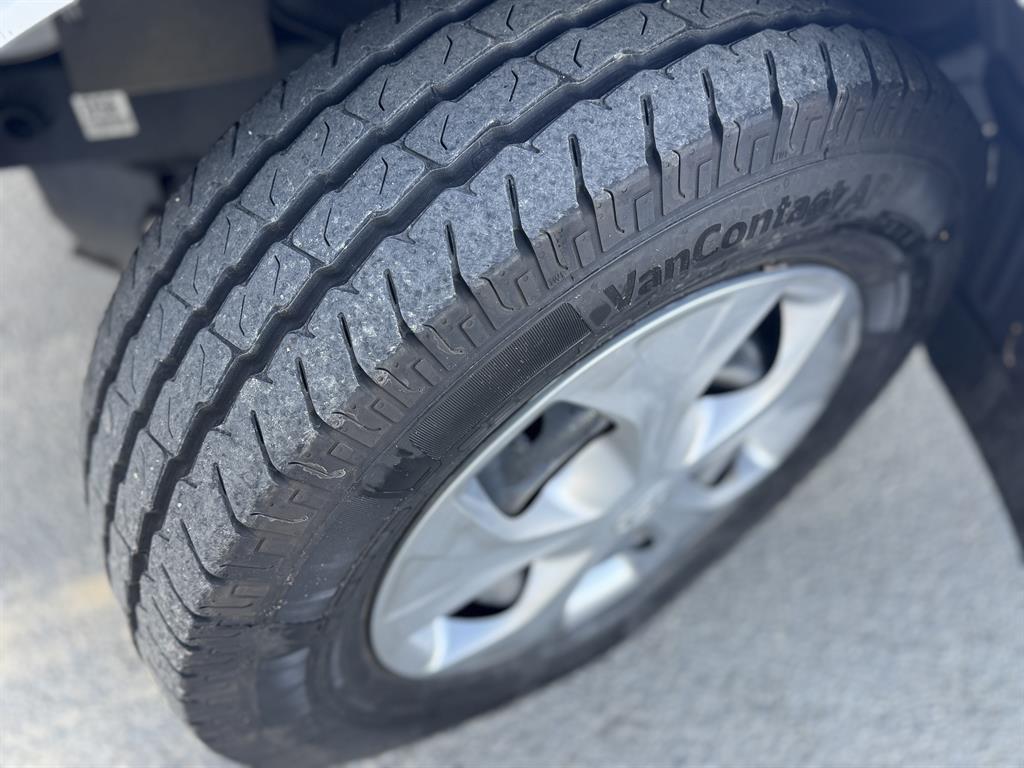 현대 포터2 1톤 냉동탑 LPG 17