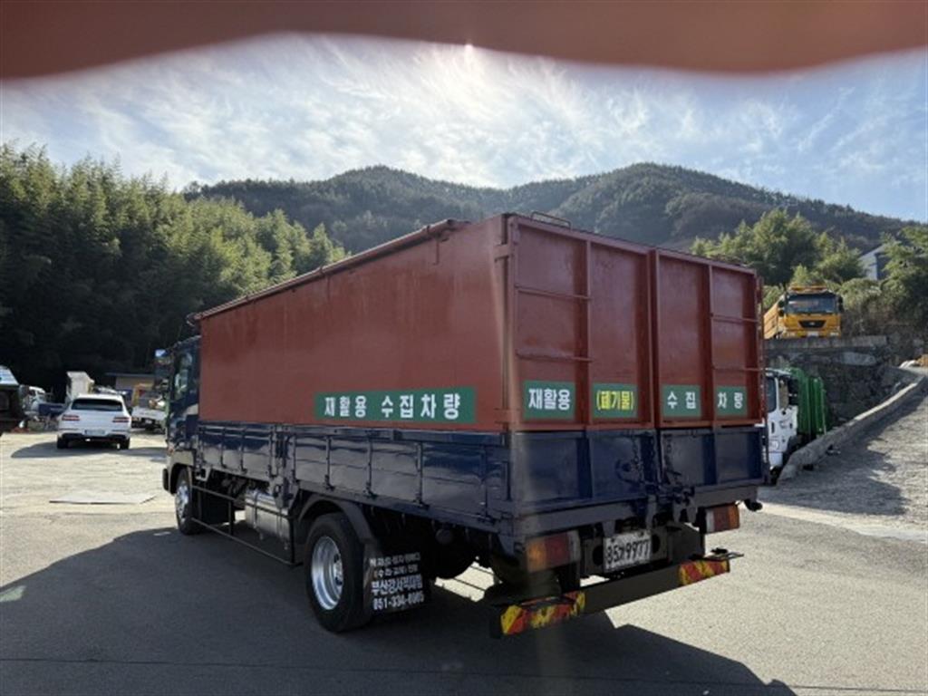 현대 메가트럭 5톤 재활용수거차 5