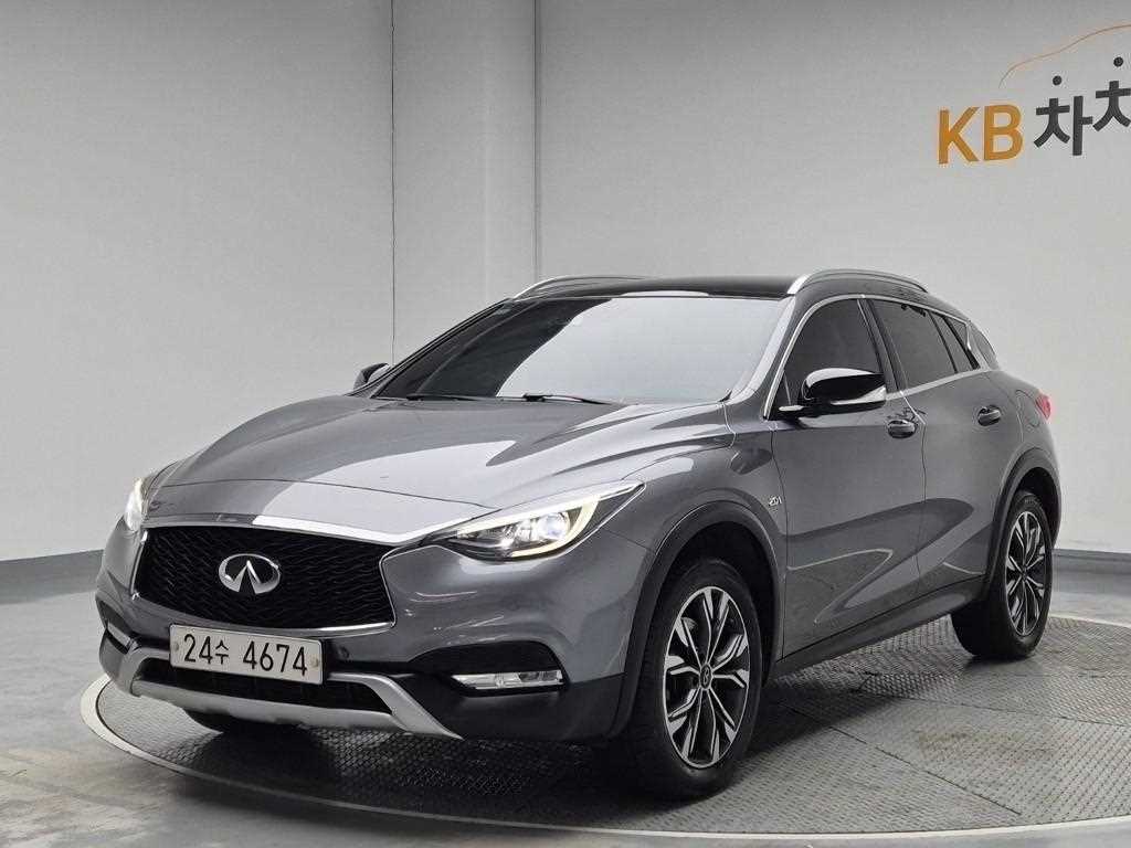 Infiniti QX30 2.0T AWD ESSENTIAL