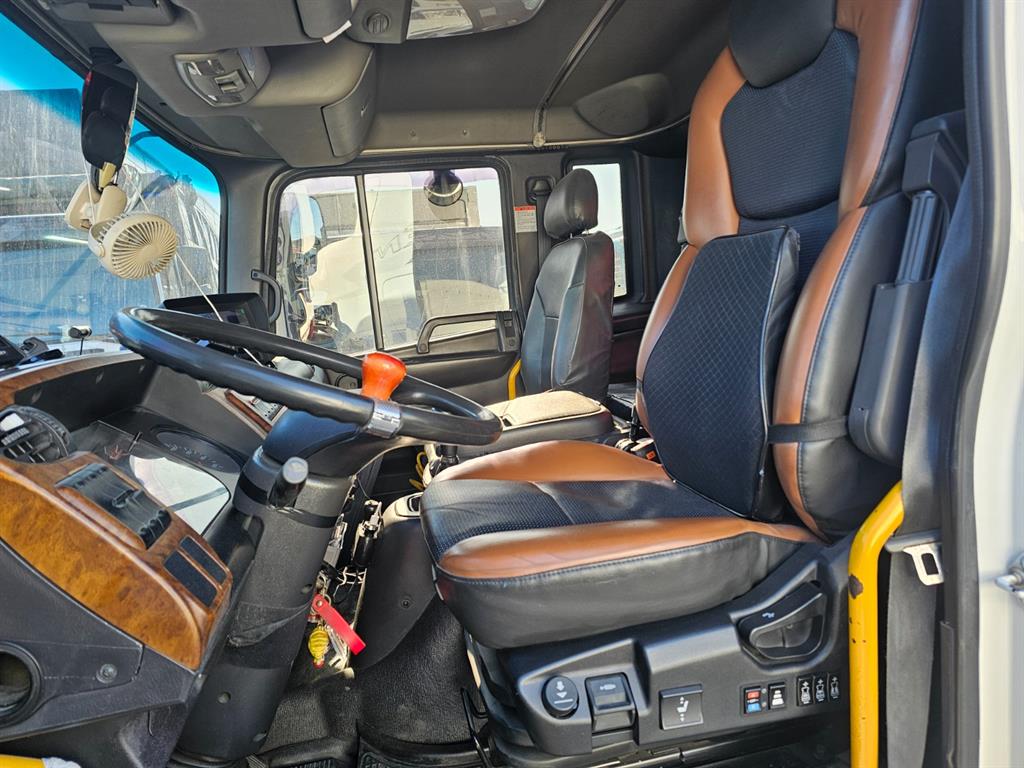 현대 메가트럭 단바리 윙바디 5톤 수동 11