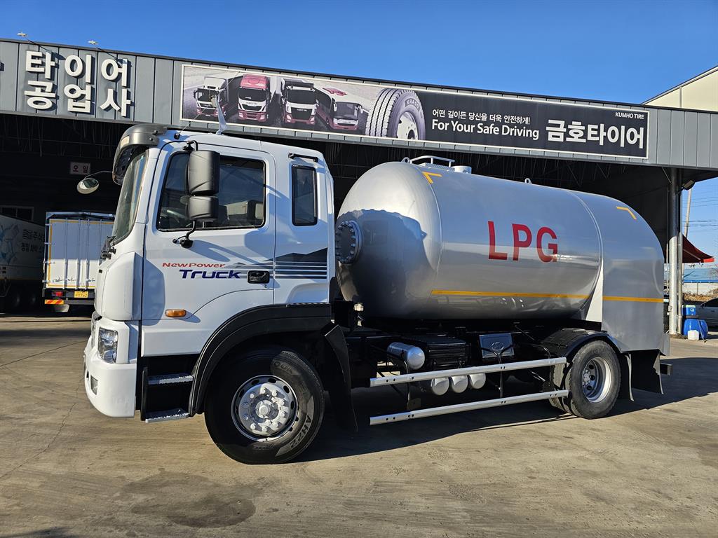 현대 탱크로리 뉴파워트럭 수동 1