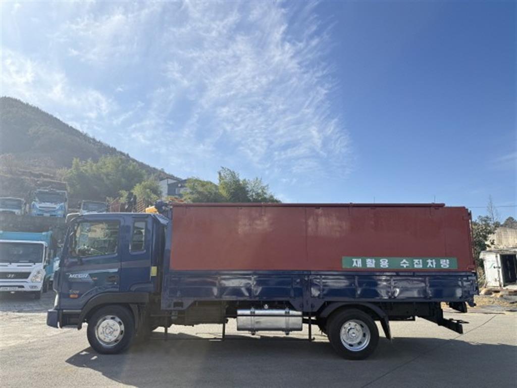 현대 메가트럭 5톤 재활용수거차 3