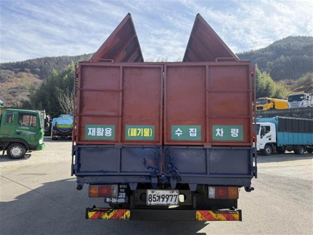 현대 메가트럭 5톤 재활용수거차 8