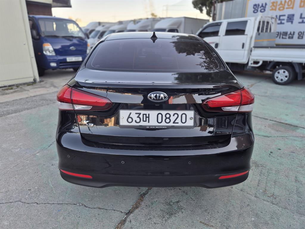 Kia K3 1.6 GDI Trendy E 7