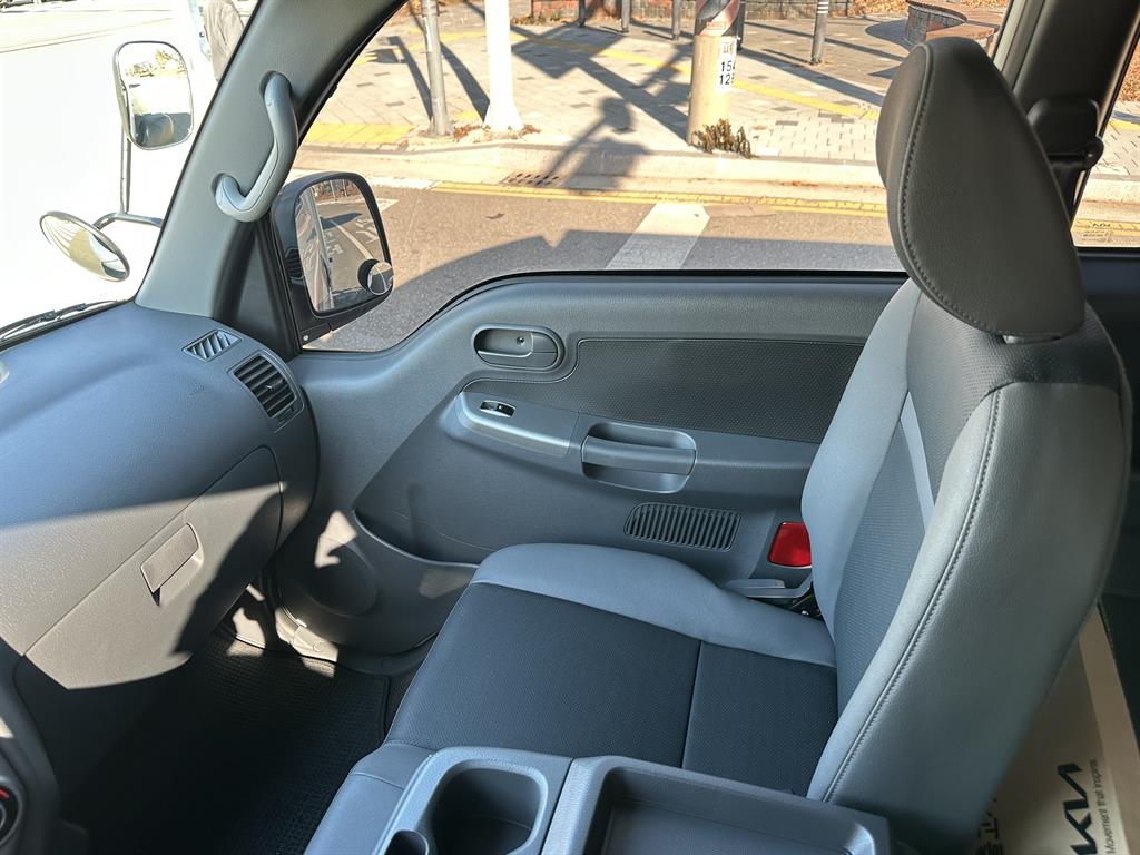 기아 봉고3 1톤 냉동탑 LPG 10