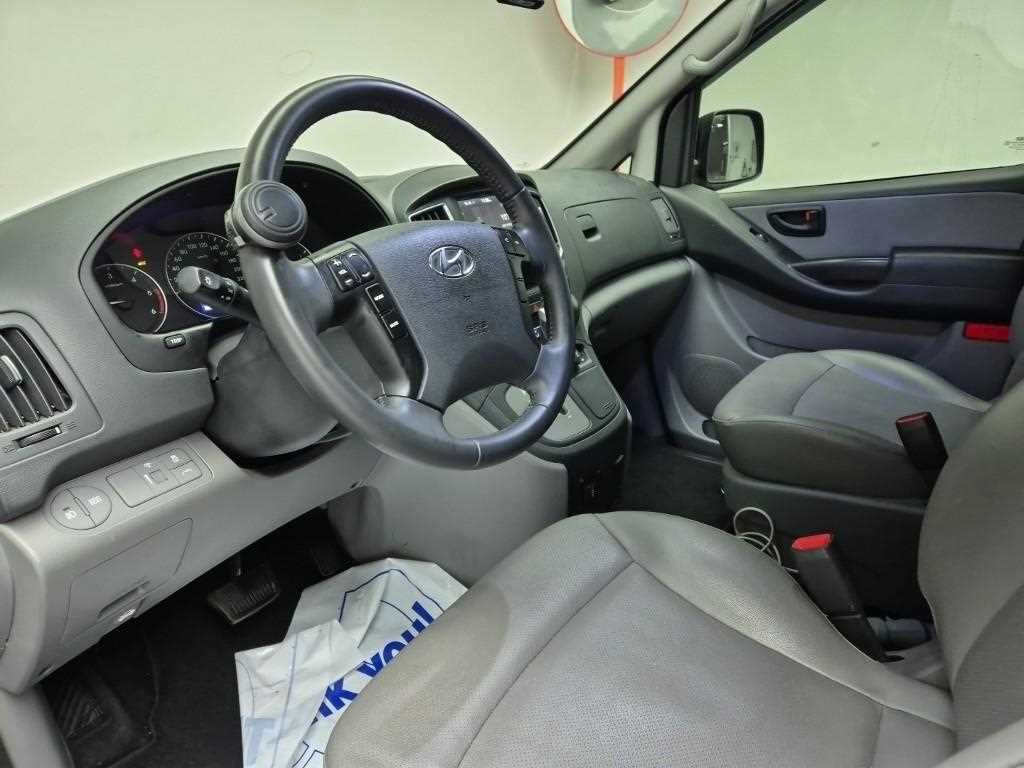 Hyundai Starex 4WD Camping Car 8