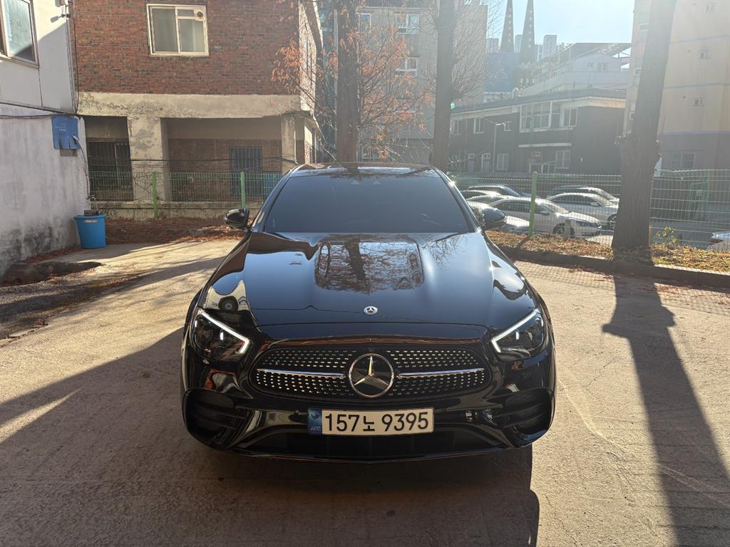 Mercedes-Benz E-Class E350 4MATIC AMG LINE 4