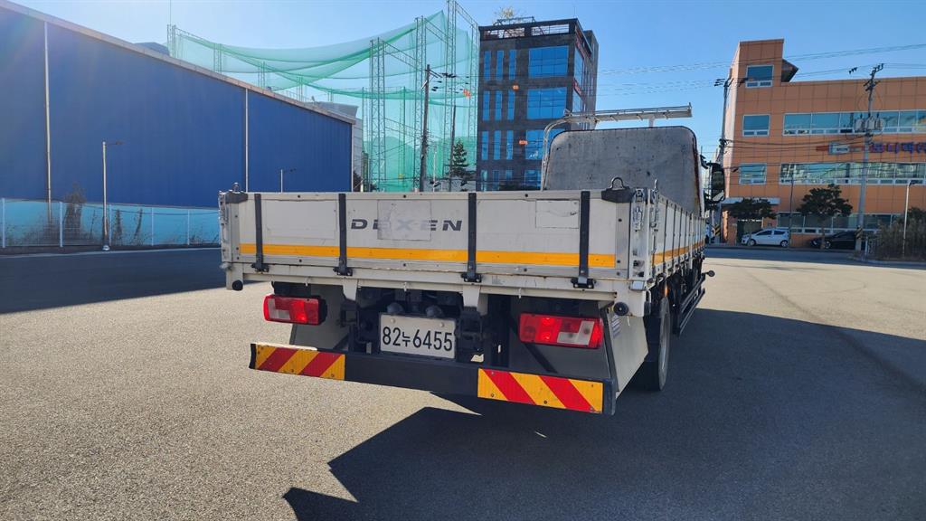 타타대우 더쎈 단바리 카고 4.5톤 오토 2