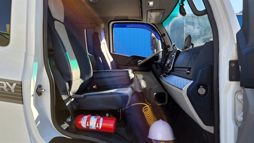 타타대우 더쎈 단바리 카고 4.5톤 오토 15