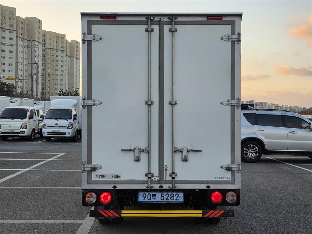 기아 봉고3 1톤 표준탑 전기 3