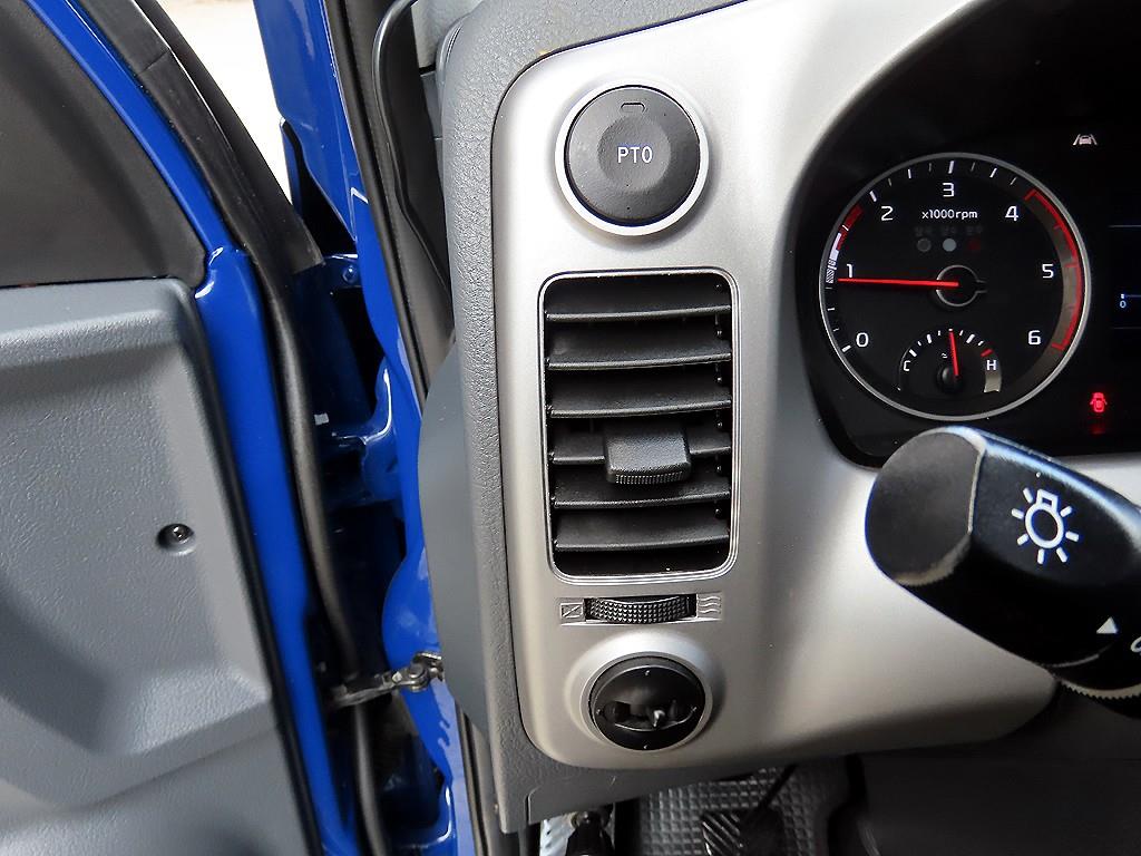 기아 봉고3 1톤 카고 LPG 11