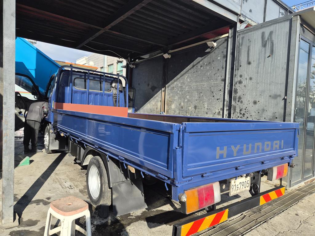 현대 이마이티 2.5톤 카고 슈퍼캡 2