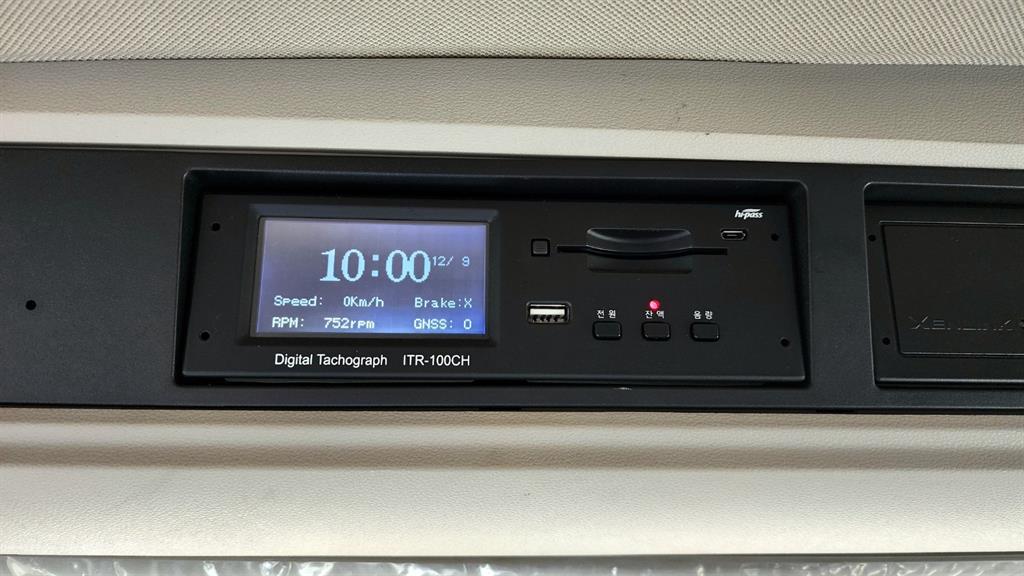 타타대우 더쎈 단바리 카고 4.5톤 오토 11