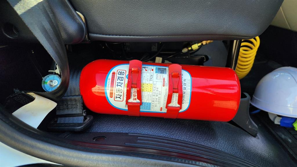 타타대우 더쎈 단바리 카고 4.5톤 오토 17