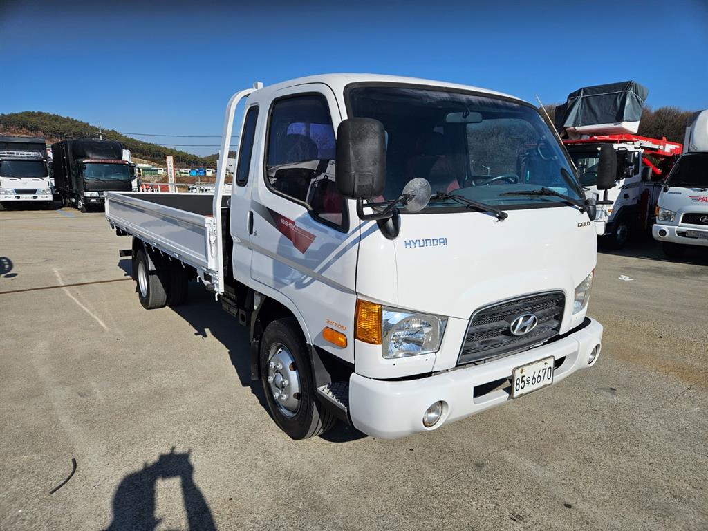 현대 이마이티 3.5톤 카고 슈퍼캡 1