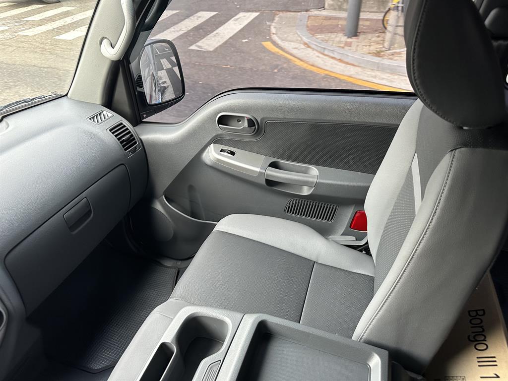 기아 봉고3 1톤 표준탑 LPG 11