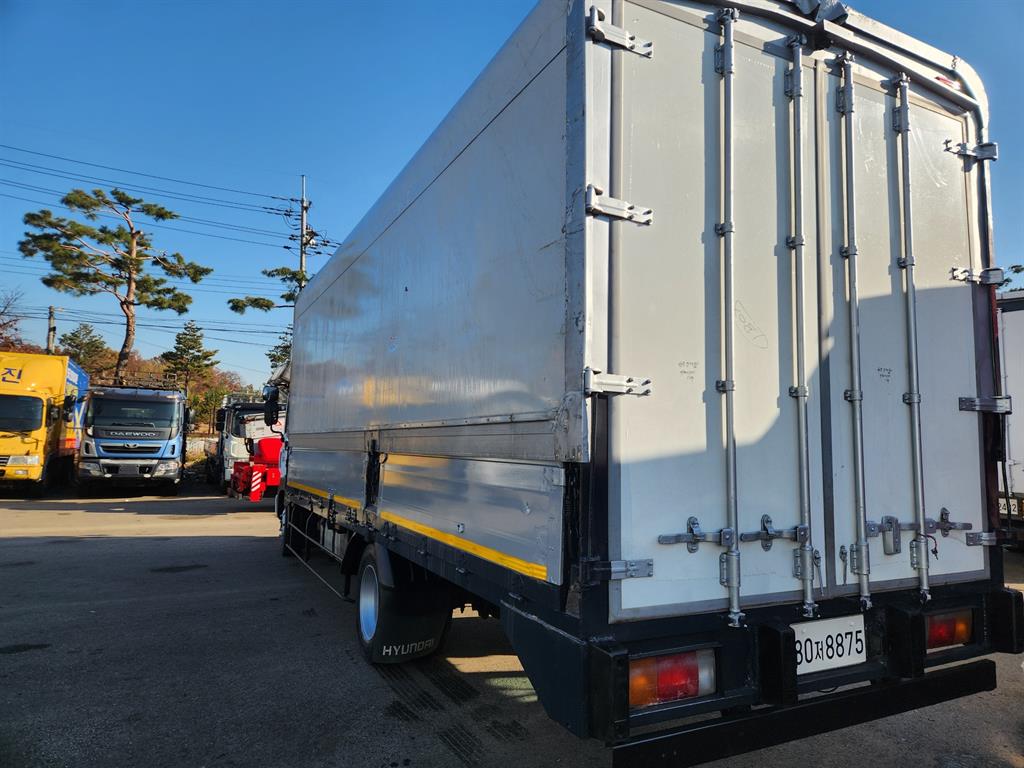 현대 메가트럭 단바리 윙바디 4.5톤 수동 3
