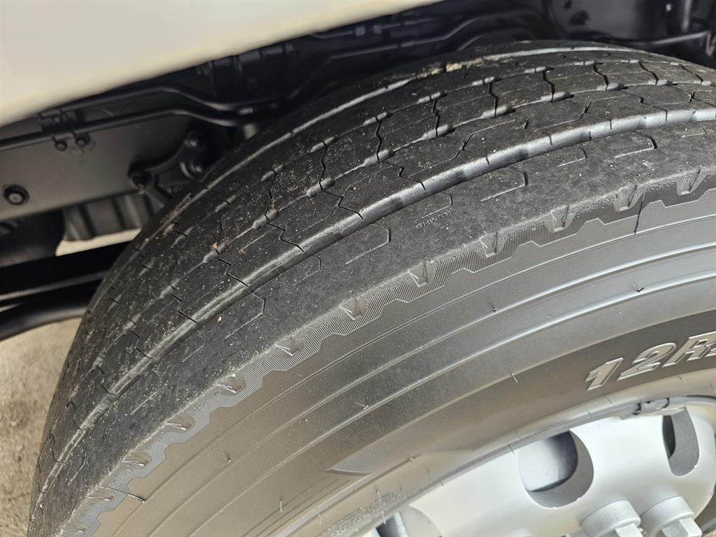 현대 엑시언트 윙바디 25톤 오토 리타더 1