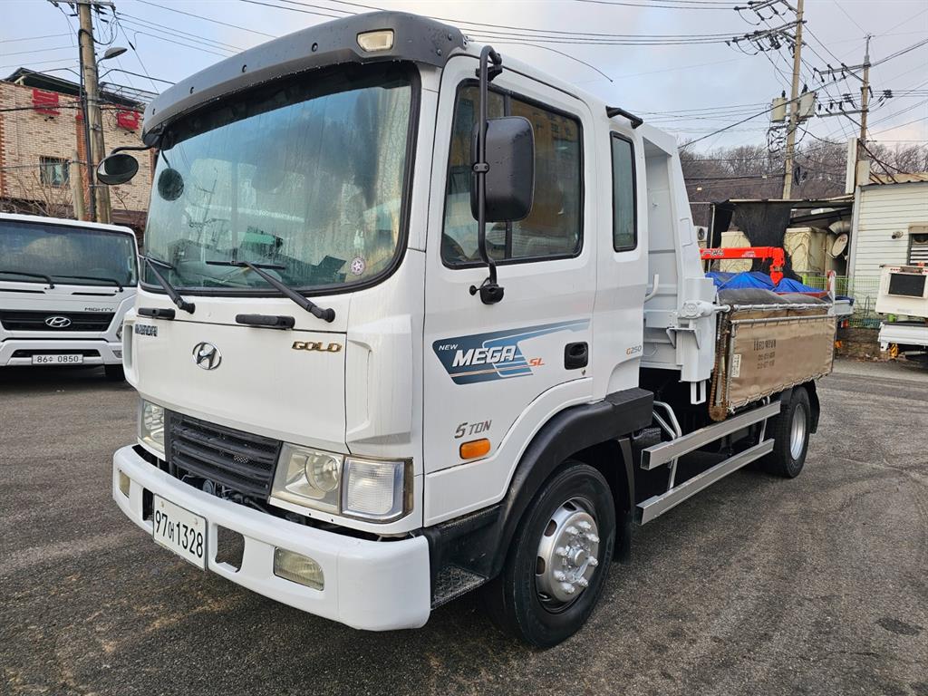 현대 메가트럭 화물덤프 5톤 0