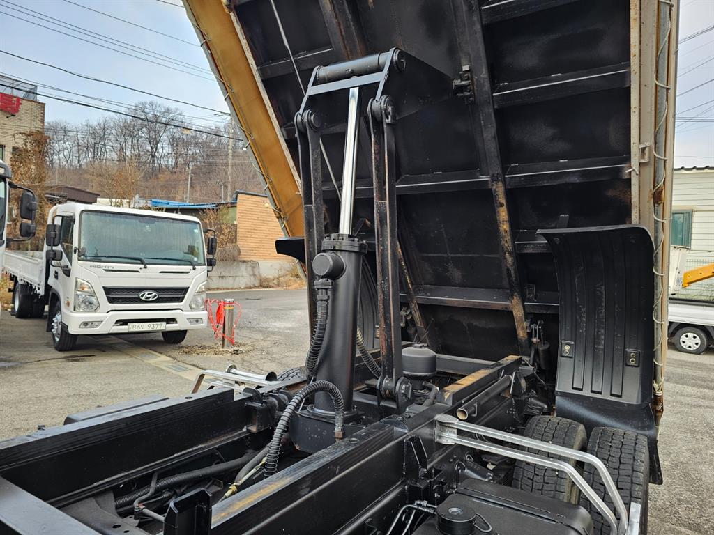 현대 메가트럭 화물덤프 5톤 9