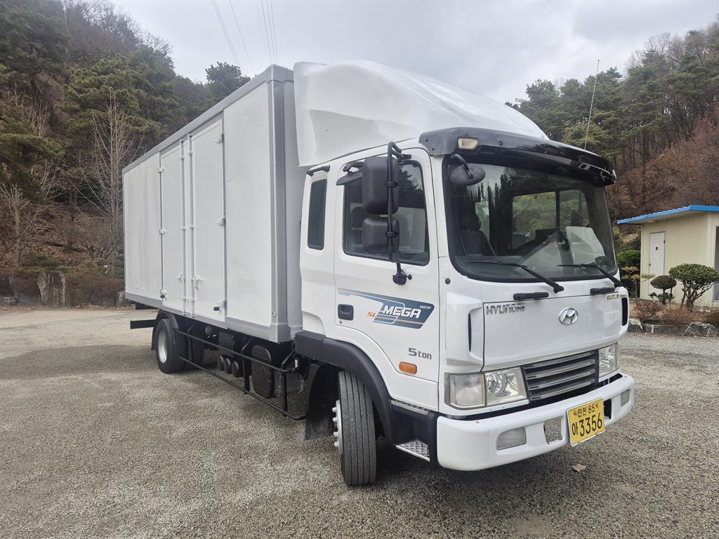 현대 메가트럭 단바리 표준탑 5톤 수동 0