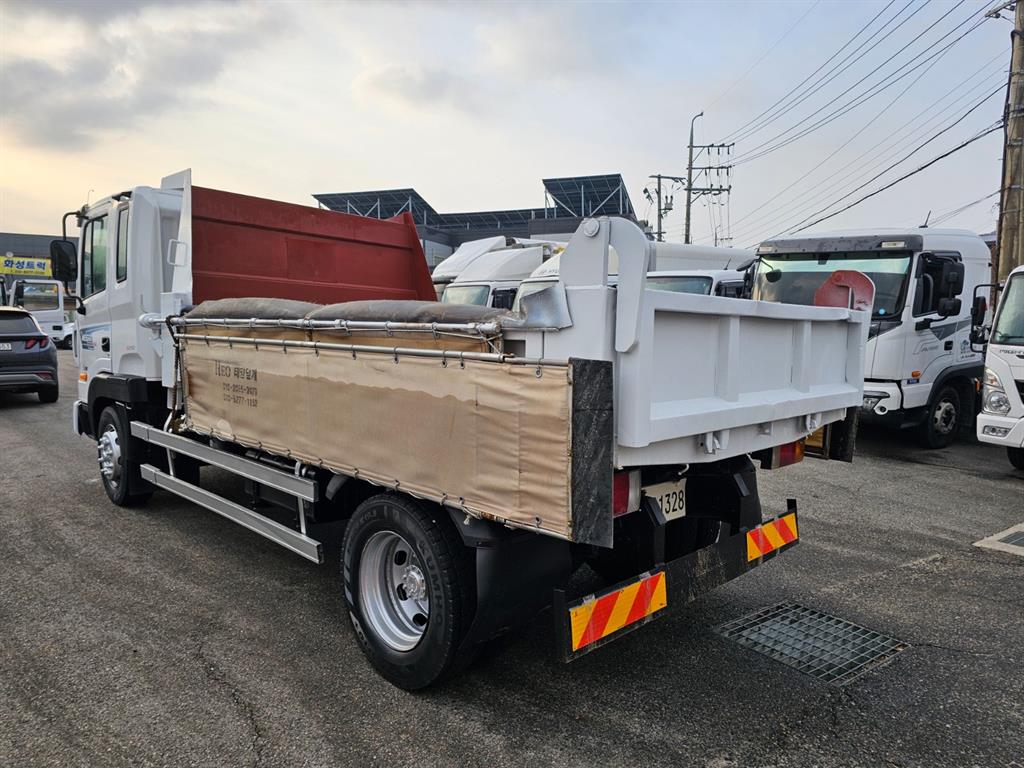 현대 메가트럭 화물덤프 5톤 5