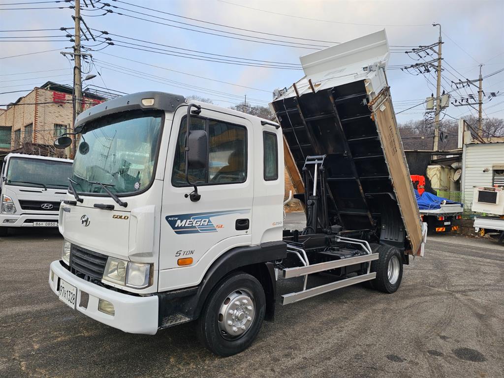 현대 메가트럭 화물덤프 5톤 6