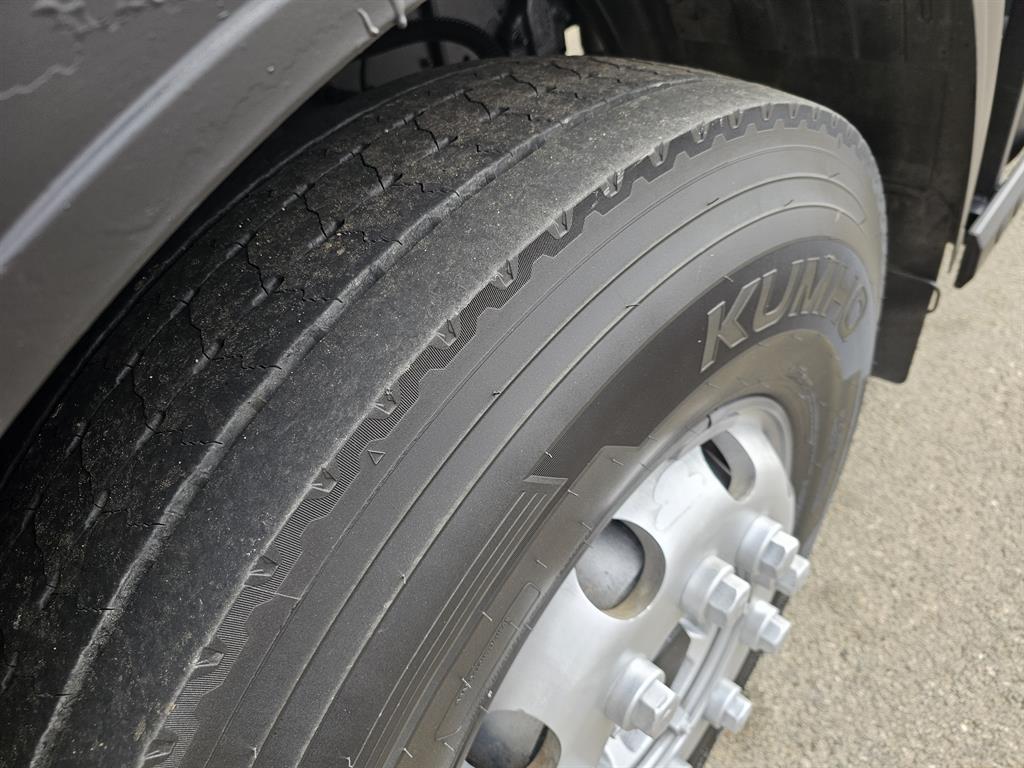 현대 엑시언트 윙바디 25톤 오토 리타더 2