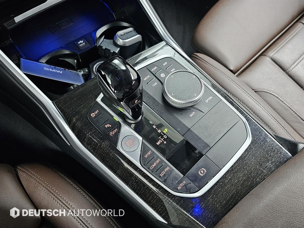 BMW 3 Series 320i Luxury Innovation Pack 10