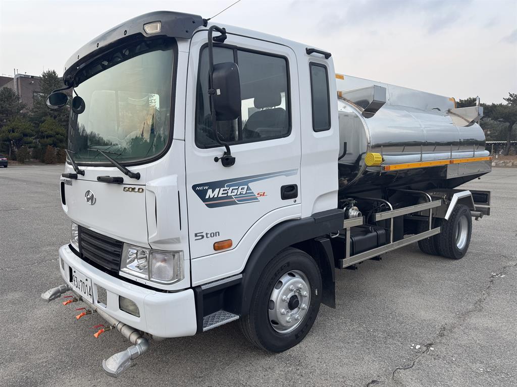 현대 살수차 메가트럭 수동 0