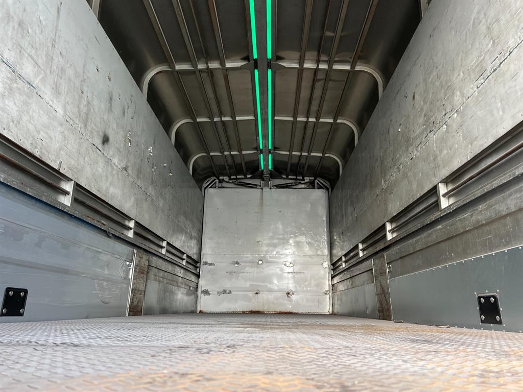 현대 메가트럭 260 단바리 윙바디 4.5톤 수동 7