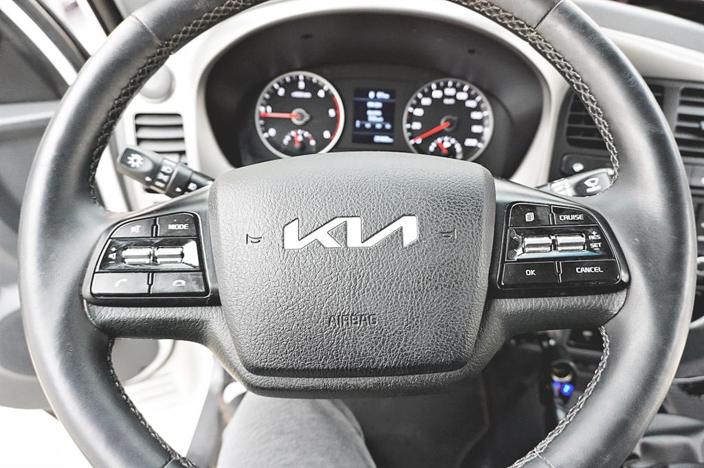 기아 봉고3 1.2톤 카고 8