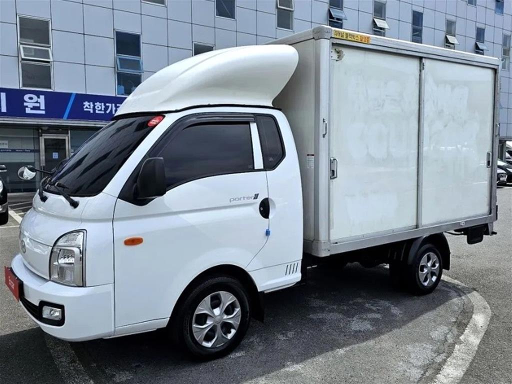 Hyundai Porter Super Cab/ Long Wheelbase/ 2WD Smart