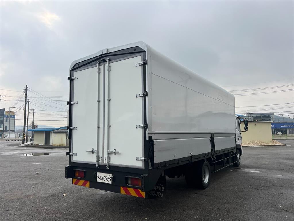 현대 메가트럭 260 단바리 윙바디 4.5톤 수동 3