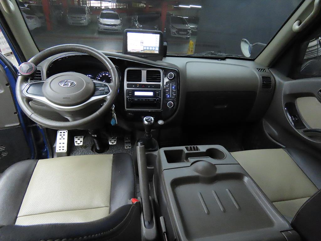 Hyundai Porter 4WD/ Double Cab/ Long Wheelbase Smart 8