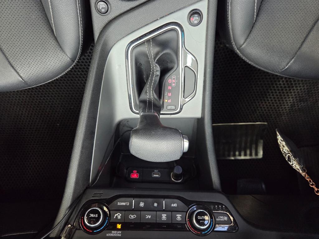 Kia Niro 1.6 HEV Luxury 7