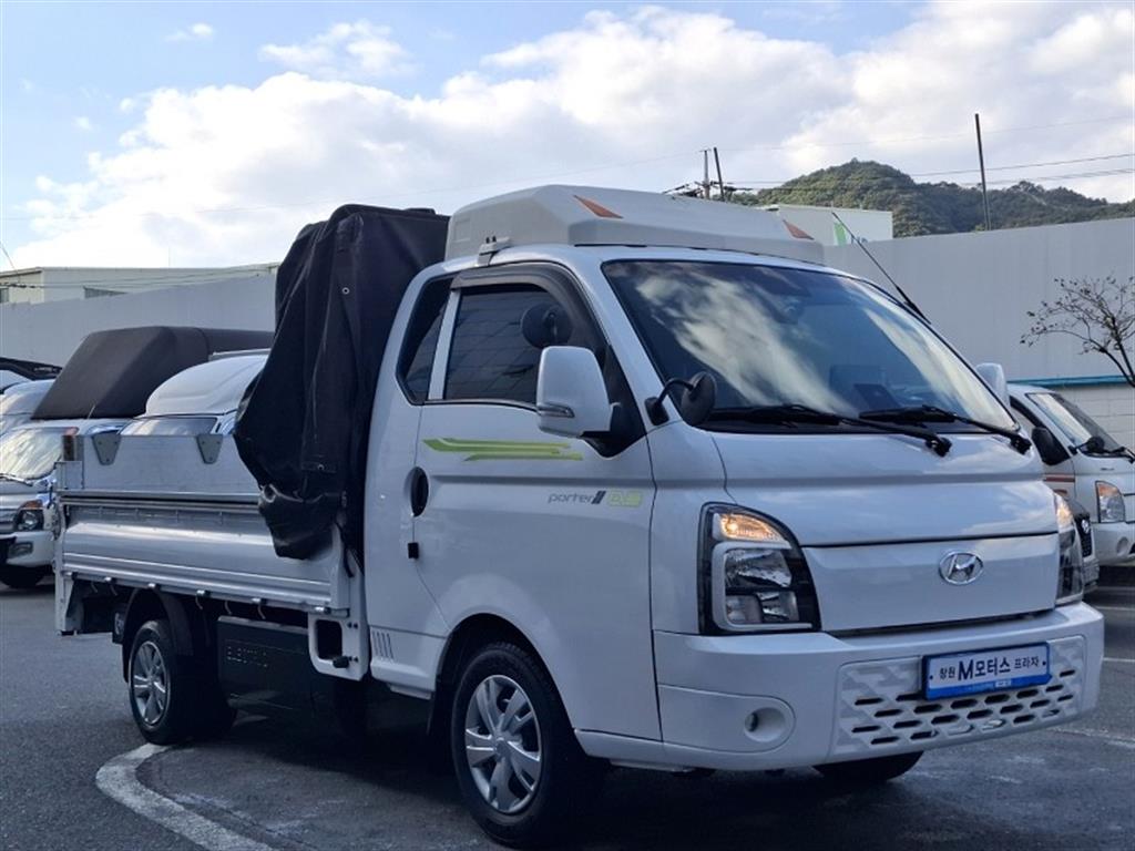 Hyundai Porter 1.0 Ton/ Super Cab/ Long Wheelbase 4