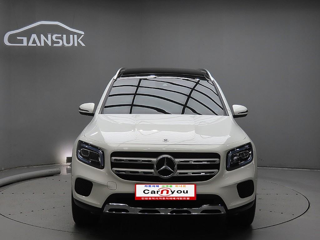 Mercedes-Benz GLB-Class GLB220