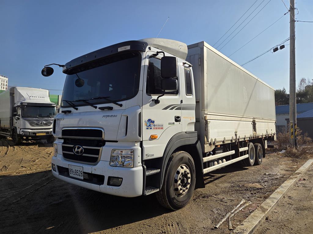 현대 메가트럭 와이드캡 윙바디 4.5톤 수동 - 중고 트럭 매물 이미지