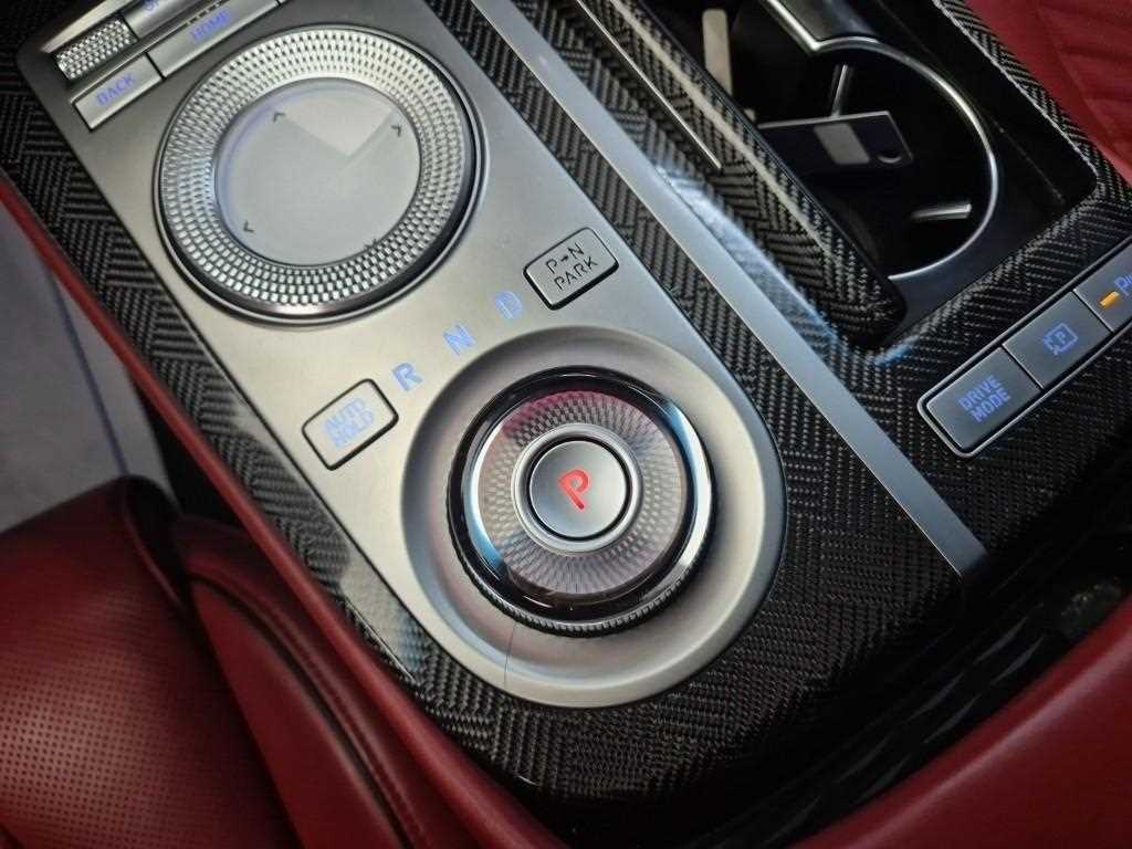 Genesis G80 3.5 Gasoline Turbo AWD Sport Pack 9