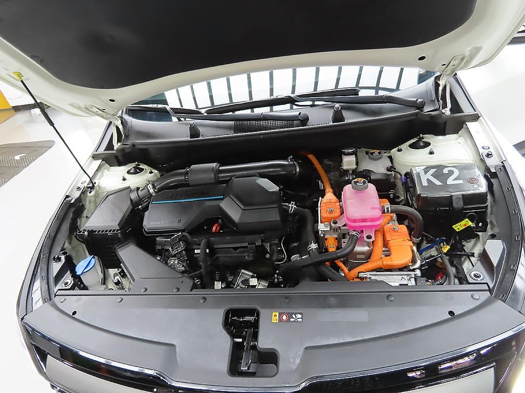 Kia Sportage 1.6 Turbo HEV 4WD Signature Gravity 8