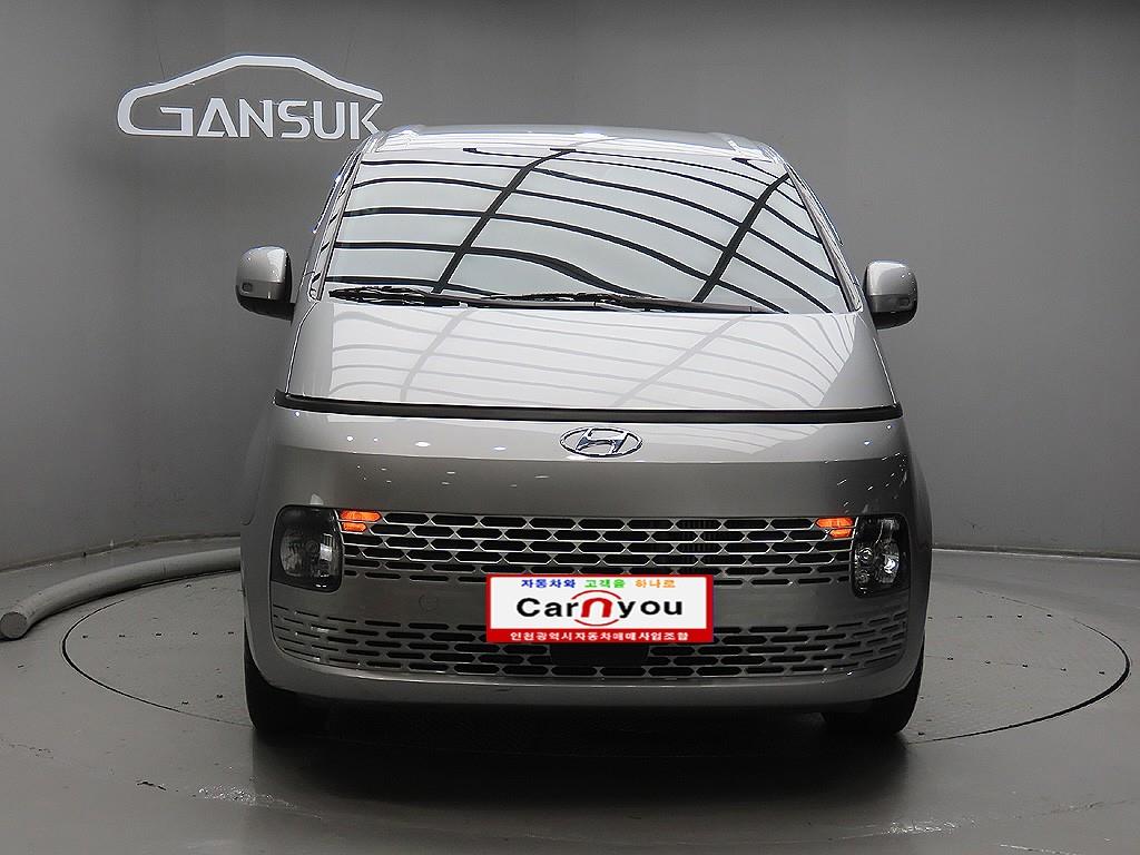 Hyundai Staria 2WD Diesel Tourer Modern