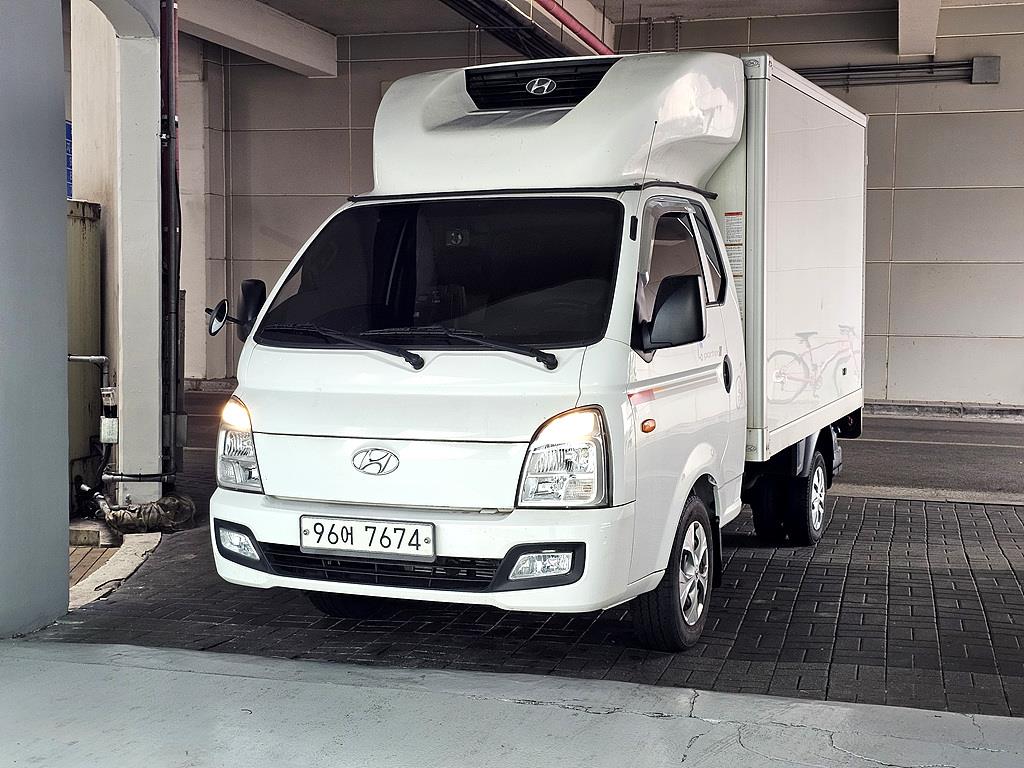 현대 포터2 1톤 냉동탑 - 중고 트럭 매물 이미지