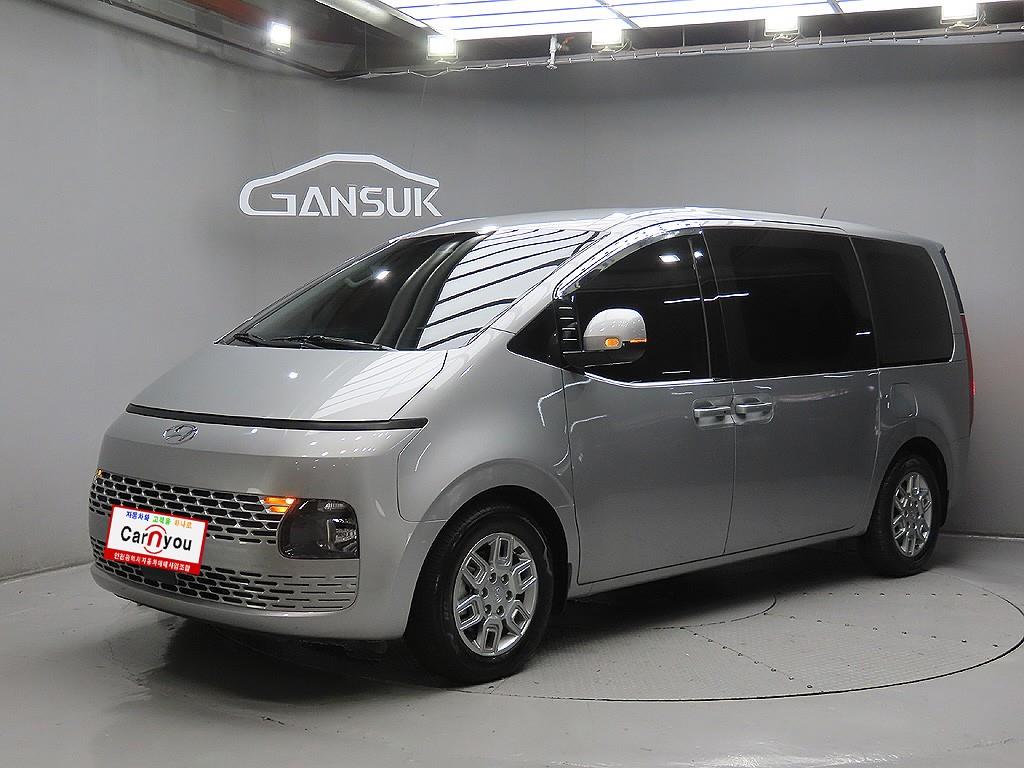 Hyundai Staria 2WD Diesel Tourer Modern 3