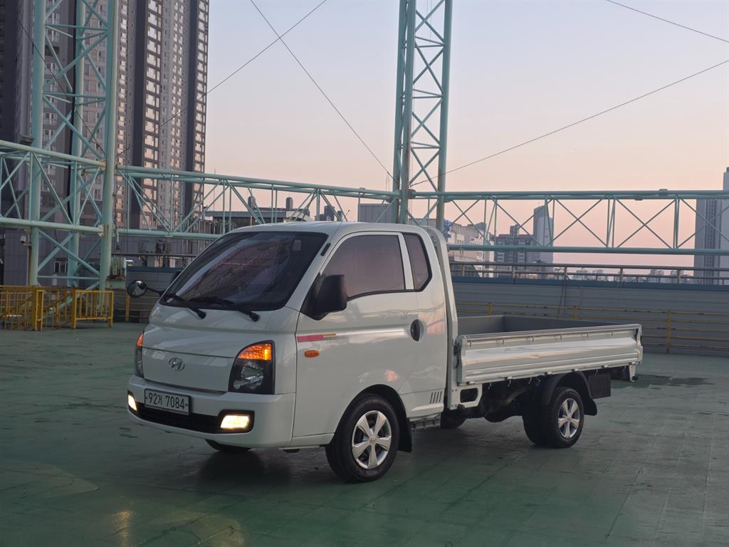 현대 포터2 1톤 카고 - 중고 트럭 매물 이미지