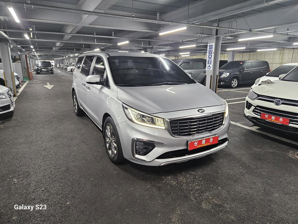 Kia Carnival Diesel Luxury 3